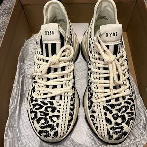 Steamed Madden leopard sneakers size 8.5